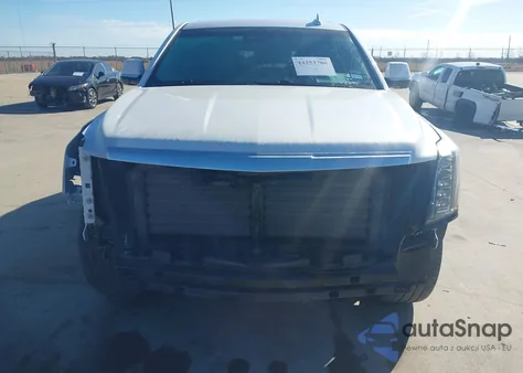 2016 Cadillac Escalade Luxury Collection z USA, uszkodzony, nr VIN 1GYS3BKJ2GR351431